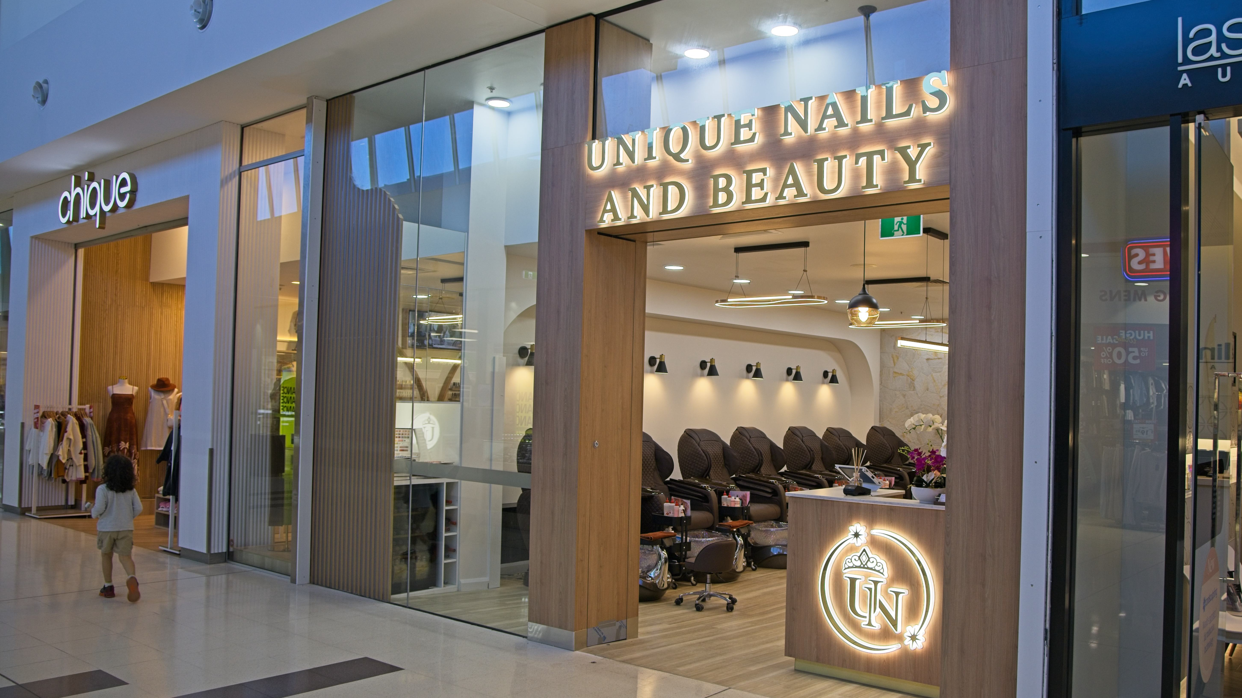 Unique Nails Storefront 1920 x 1080 V2.jpg